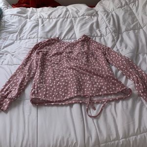 Polkadotted longsleeve.